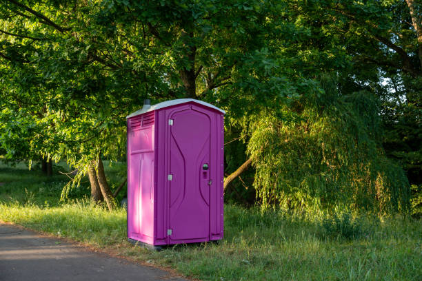 Best Portable bathroom rental  in Hurricane, WV